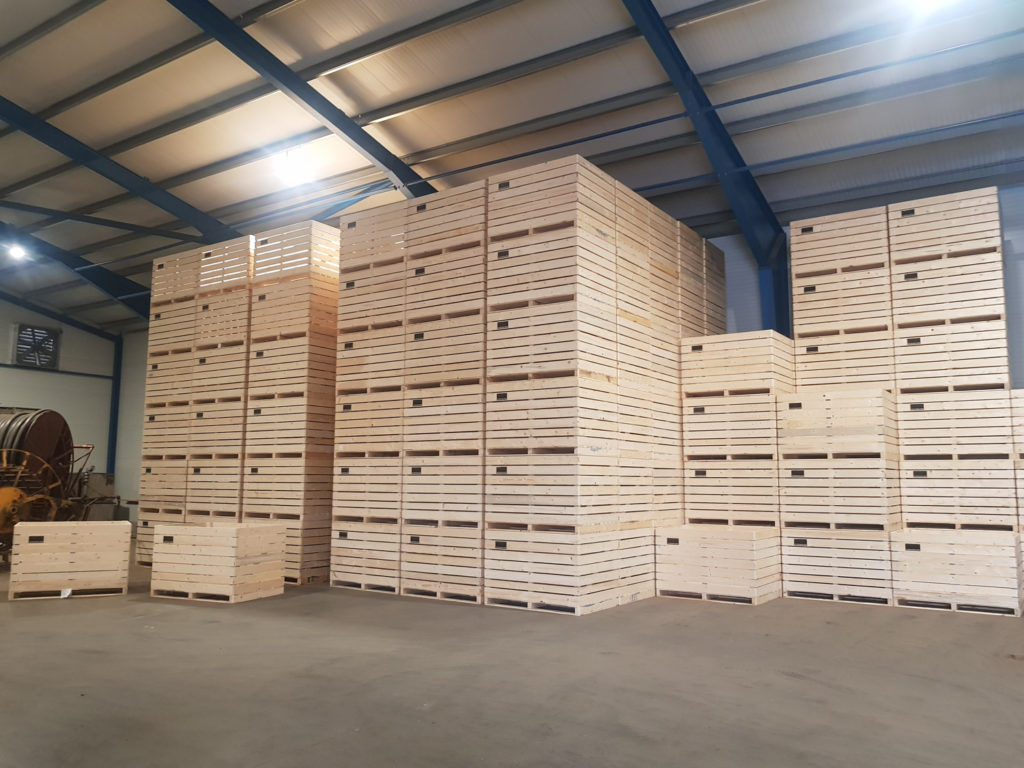 Holzkisten 1,6 m zur Lagerung